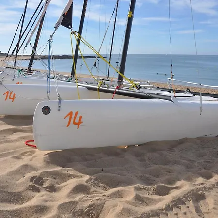 Bel En Bord De Avec Terrasse Et Parking - Fr-1-306-1298 *