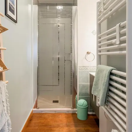 Bel En Bord De Avec Terrasse Et Parking - Fr-1-306-1298 Διαμέρισμα