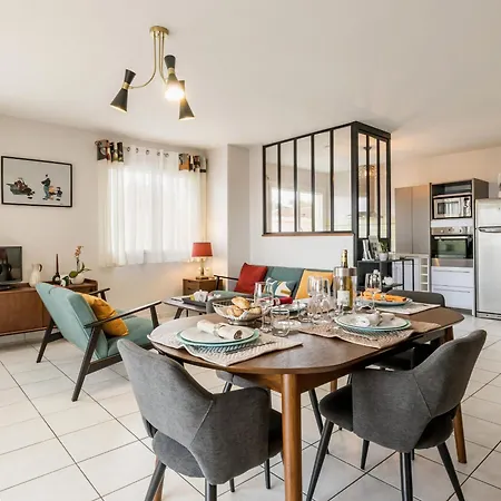 Διαμέρισμα Bel En Bord De Avec Terrasse Et Parking - Fr-1-306-1298