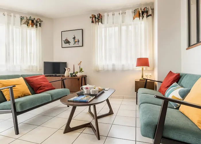 Bel En Bord De Avec Terrasse Et Parking - Fr-1-306-1298 شقة *