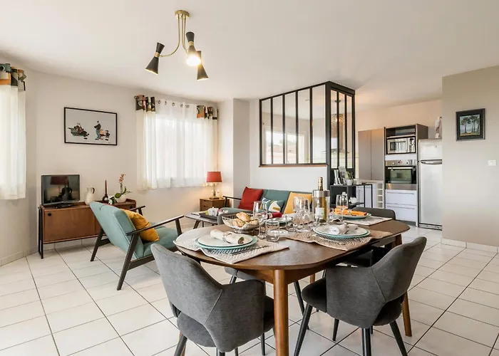 شقة Bel En Bord De Avec Terrasse Et Parking - Fr-1-306-1298